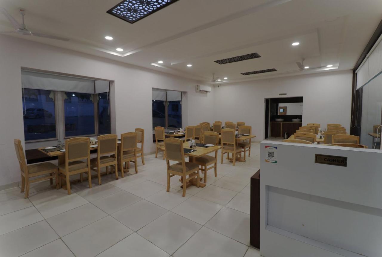 Keshav Resort Udaipur Exterior photo